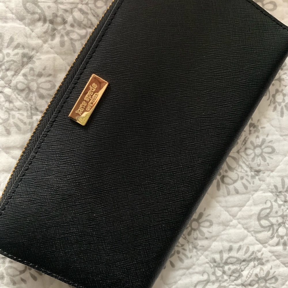 Kate Spade Women’s Wallet